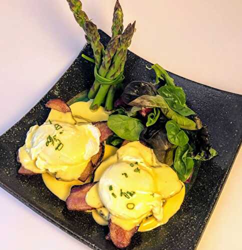 Simple Eggs Benedict with Bacon and Asparagus