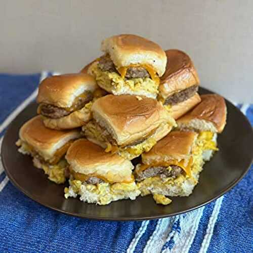Sausage, Egg and Cheese Breakfast Sliders with Hawaiian Rolls 