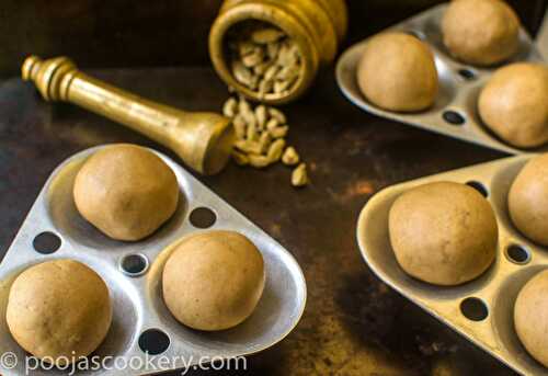 Pithya Ladoo / Whole Wheat Ladoo Recipe - Pooja's Cookery