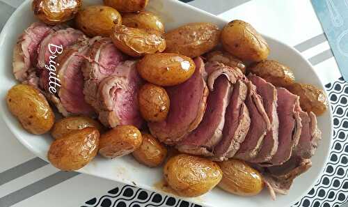 Beef roast with small potatoes