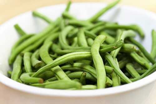 Green beans salad with tuna and mustard