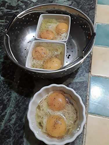 Nath Van baked eggs with ham and cheese