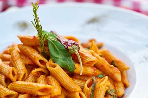 One pot pasta with ham and tomato