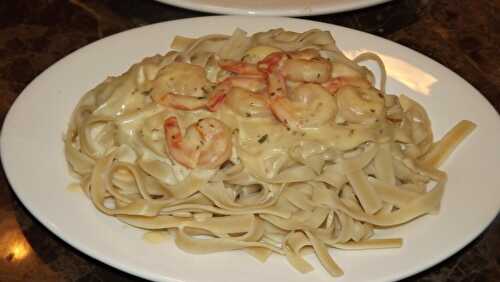 Pasta with shrimps and simple soy sauce