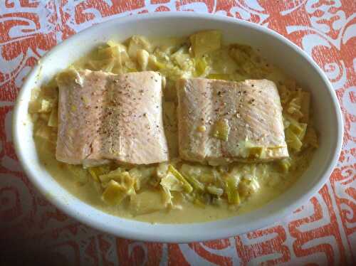 Salmon steak and leeks in a sauce