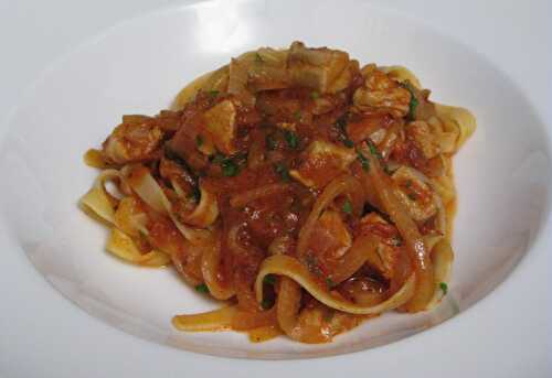 Sauce Bolognese with tuna