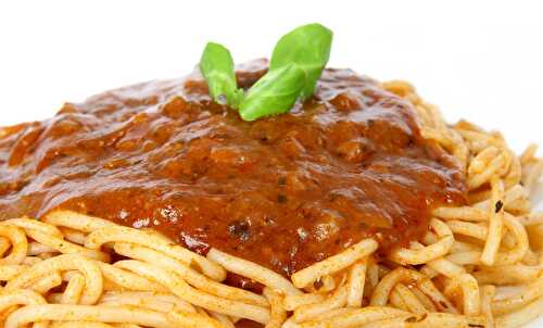Spaghetti bolognese with pimento
