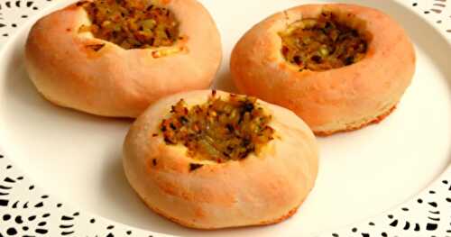 Bialys (Chewy Rolls topped with Caramalised Onions) ~~ We Knead to Bake#5