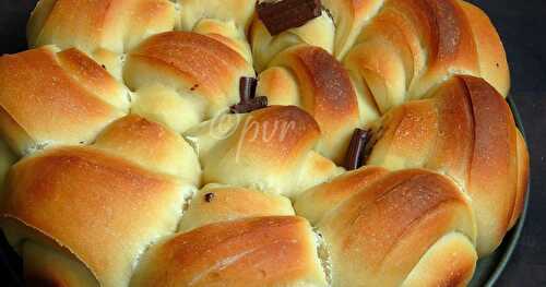 Chocolate Stuffed Pull Apart Crescent Rolls