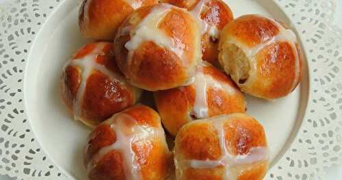 Eggless Hot Cross Buns with Cranberries/Easter Special Hot Cross Buns