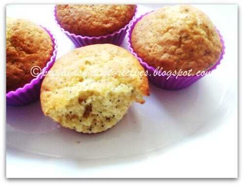 Eggless Lemon Poppyseeds Muffins