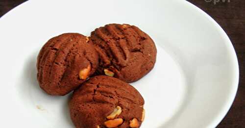 Eggless Peanut & Chocolate Cookies