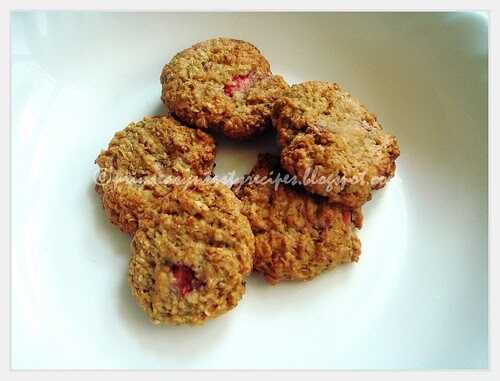 Eggless Quinoa & Strawberry Cookies