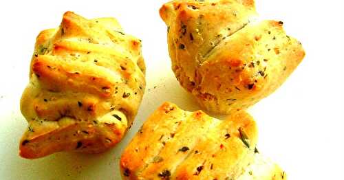 Garlic-Coriander Pull Apart Yeasted Muffins