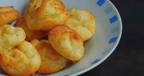 Gougéres au Fromage/French Cheese Puffs