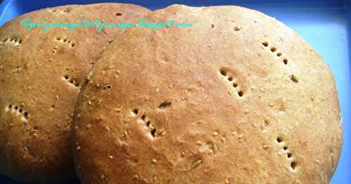 Khobz ( Moroccan Wholewheat Bread)