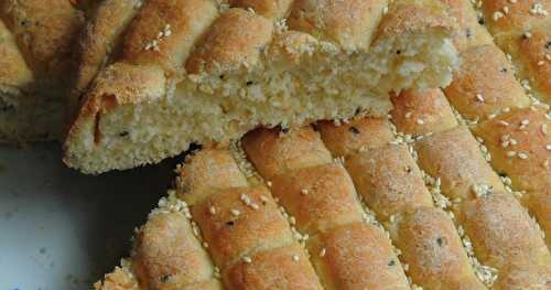 Khobz Mzaweq/Vegan Moroccan Decorated Bread