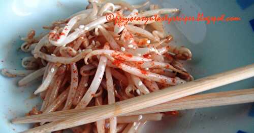 Kong Na Mool Moo Chim ( Soya Bean Sprouts Salad)