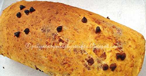 Mango & Chocolate Chips Bread