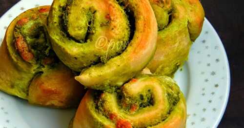 Mozzarella Pesto Swirl Rolls
