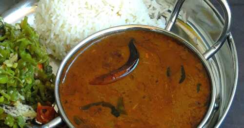 No Onion No Garlic Curry Leaves Gravy/Karuvepillai Kuzhambu