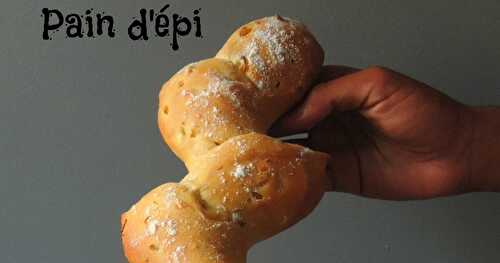 Pain d'Epi/French Wheat Stalk Bread with Caramelized Onions