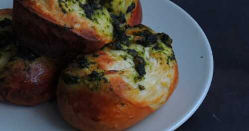 Pampushki/Ukrainian Garlic Dinner Rolls