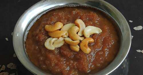 Red Rice Flakes & Coconut Sweet Pongal/Sivappu Aval Thengai Sakkarai Pongal