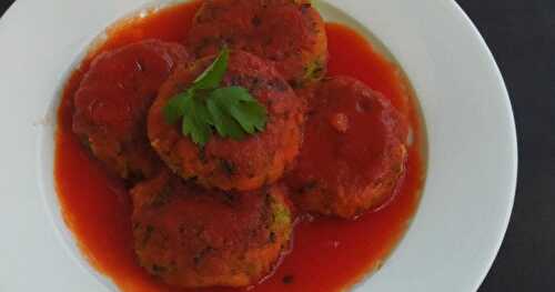 Revithosoutzoukakia/Greek Chickpea Patties in Tomato Sauce