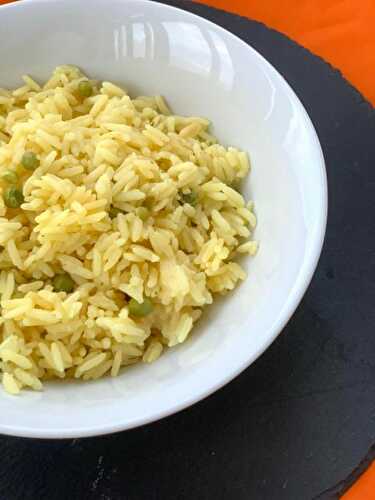 Simple Saffron Rice with Peas