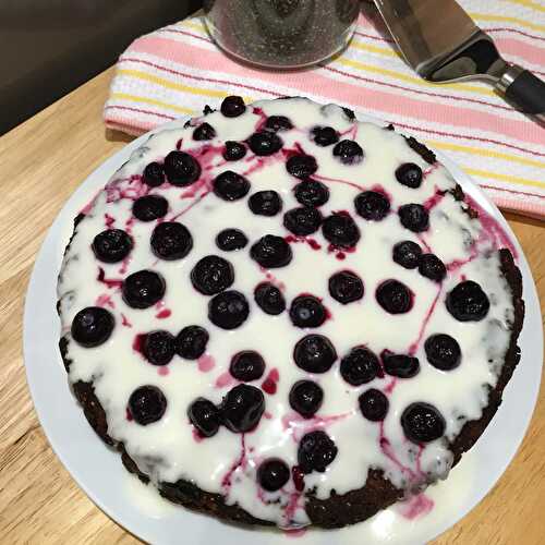 Almond, poppy seeds & blueberries cake