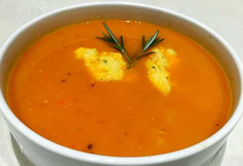 Tomato and polenta dumplings soup