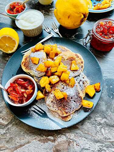 Ricotta pancakes with pineapple and rum