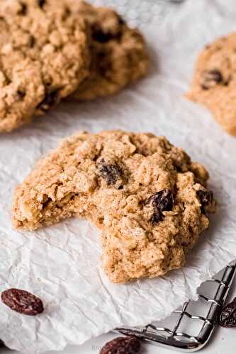 Gluten Free Oatmeal Cookies Recipe (Oatmeal Raisin or Chocolate Chip)