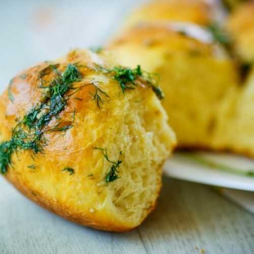 Delicious crispy garlic rolls
