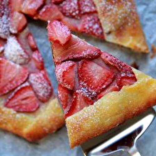 Keto Pastry with Strawberry Filling 