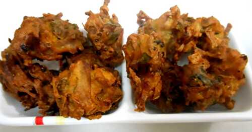 KANDHA BHAJI/ONION PAKORAS !!!!!!!