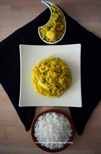 Bandhakopir Ghonto | Bengali Style Dry Cabbage-Peas Curry - Rumki's Golden Spoon