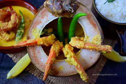 Daab chingri recipe | How to make daab chingri | Prawns cooked in tender coconut - Rumki's Golden Spoon