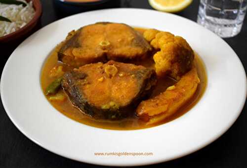 Fulkopi Diye Rui Macher Jhol | Bengali Fish Curry | Winter Recipe - Rumki's Golden Spoon