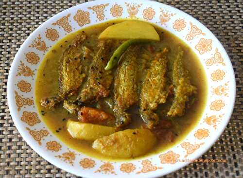 Kajoli (Bashpata) Macher Aloo Peyaj Diye Jhol | Kajoli Fish Curry with Potato & Onion - Rumki's Golden Spoon