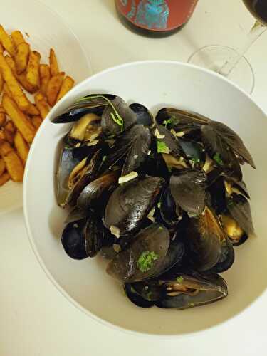 Mussels in Broth - Salt and Wild Honey