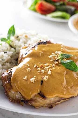 Grilled Chicken Breast with Spicy Peanut Sauce