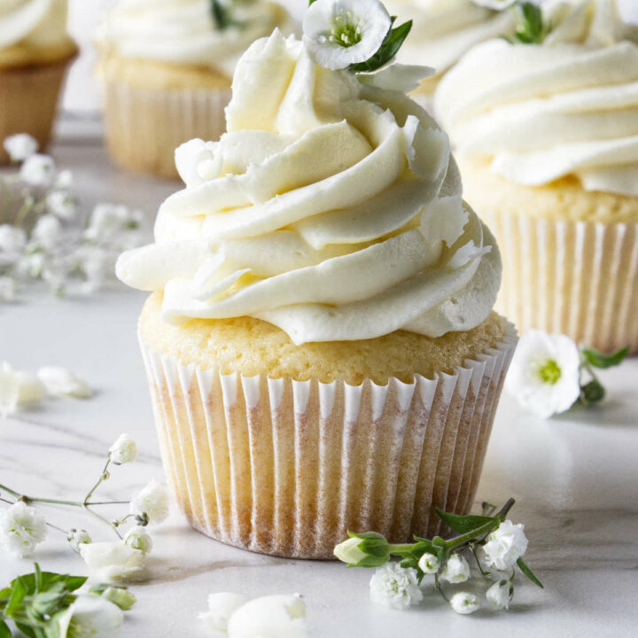 White Chocolate Cupcakes