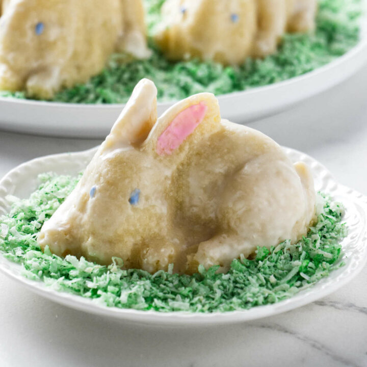Mini Coconut Bunny Cakes