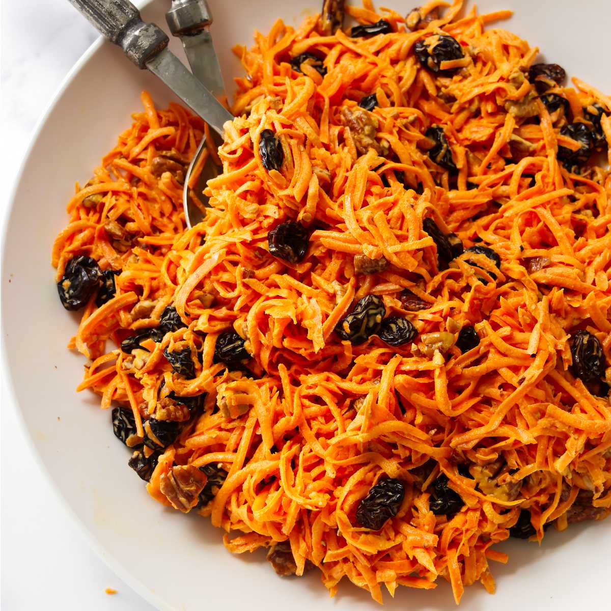 Classic Carrot Raisin Salad