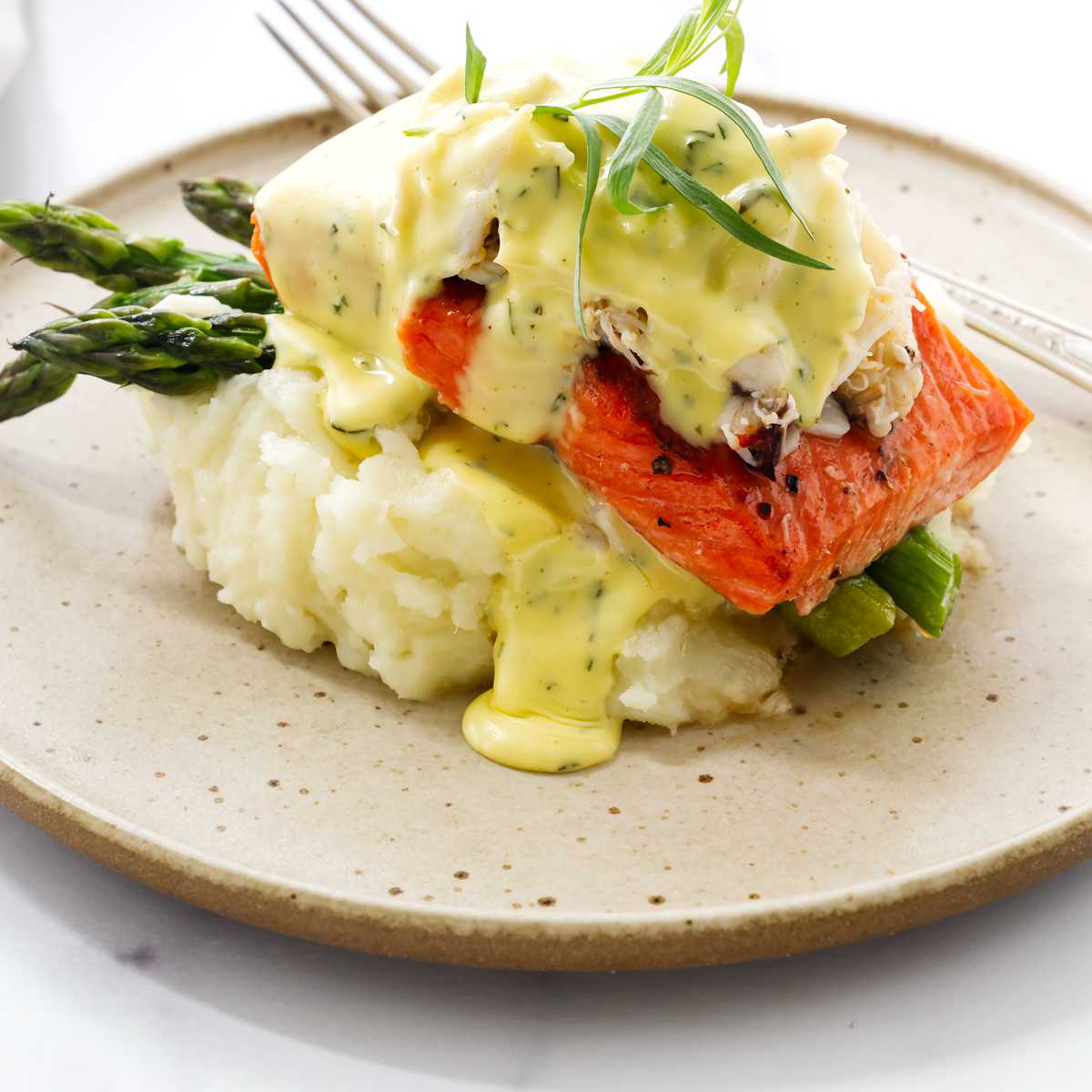 Salmon Oscar with Bearnaise Sauce
