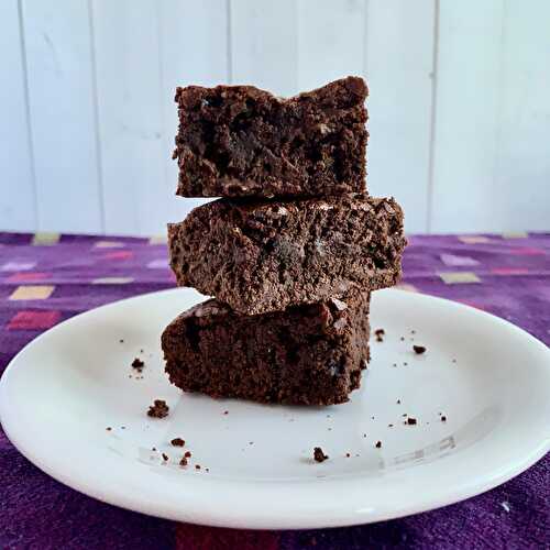 Rich & Chewy Cake Brownies