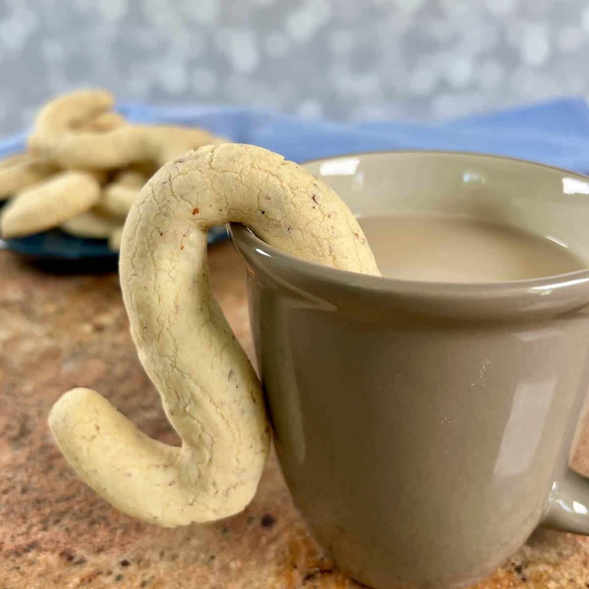 Almond Shortbread Cookies