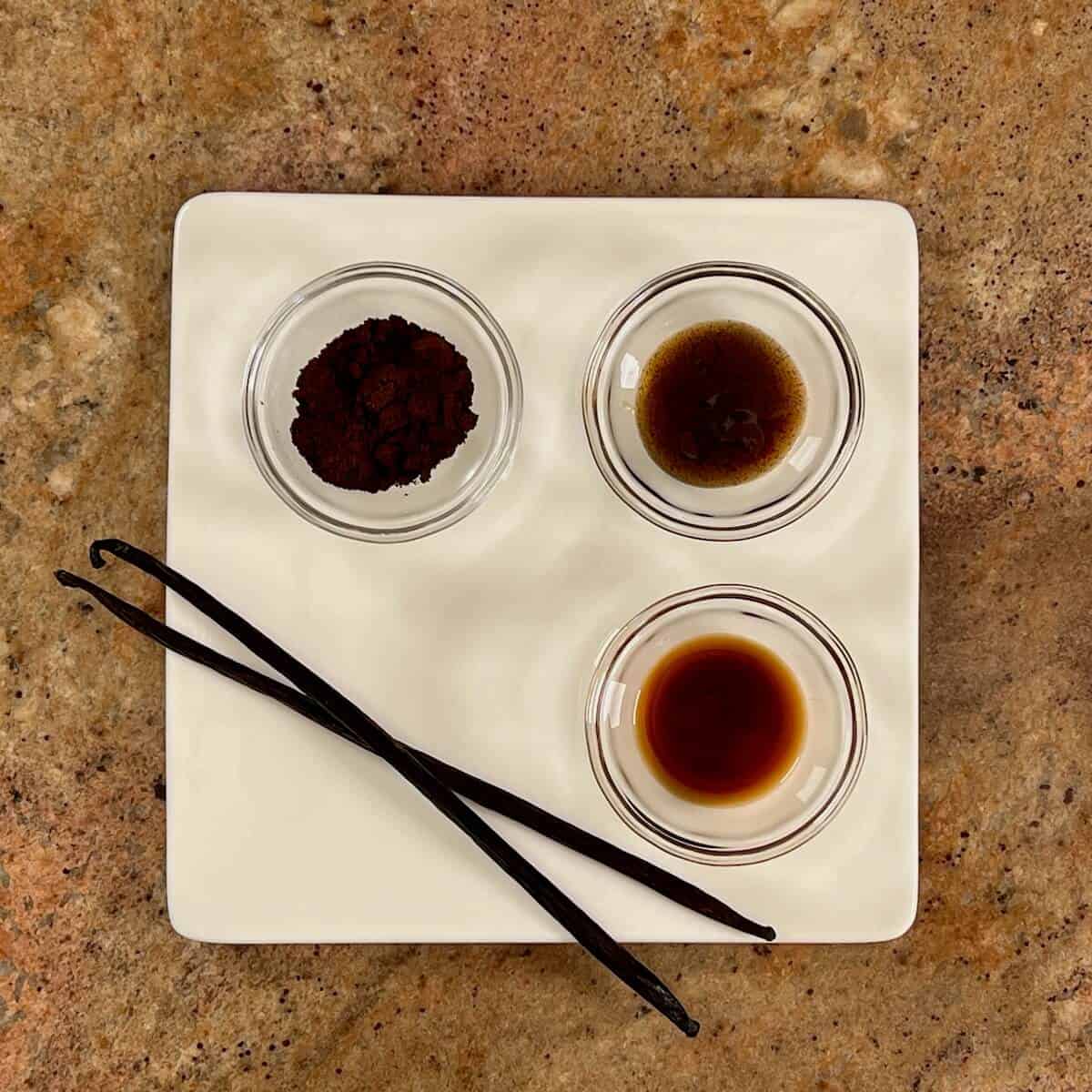 Types of Vanilla Explained: Beans, Paste, Powder & Extract